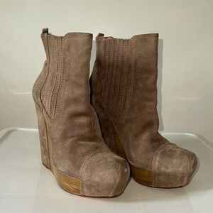 Joan & David wedge boots